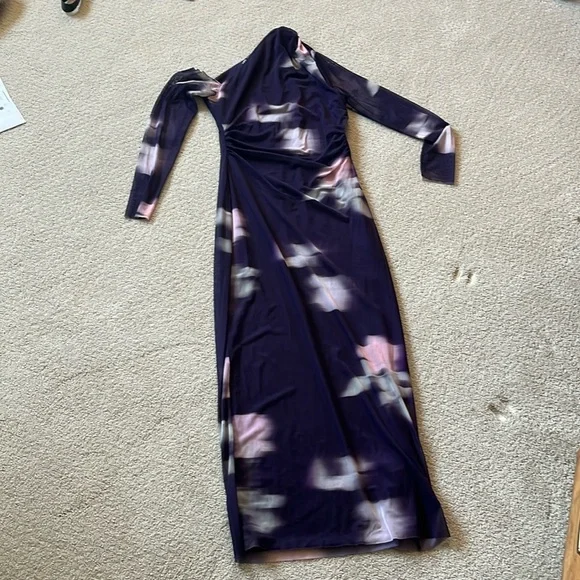 Zara one shoulder dark purple stretch dress. Ruched side . Sheer sleeves - Picture 2 of 13